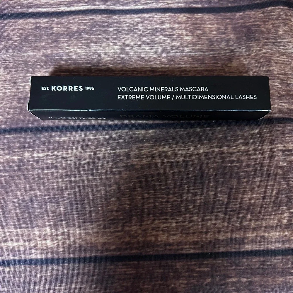 Korres Volcanic Minerals Drama Volume Mascara 01 Black 11ml New in Box